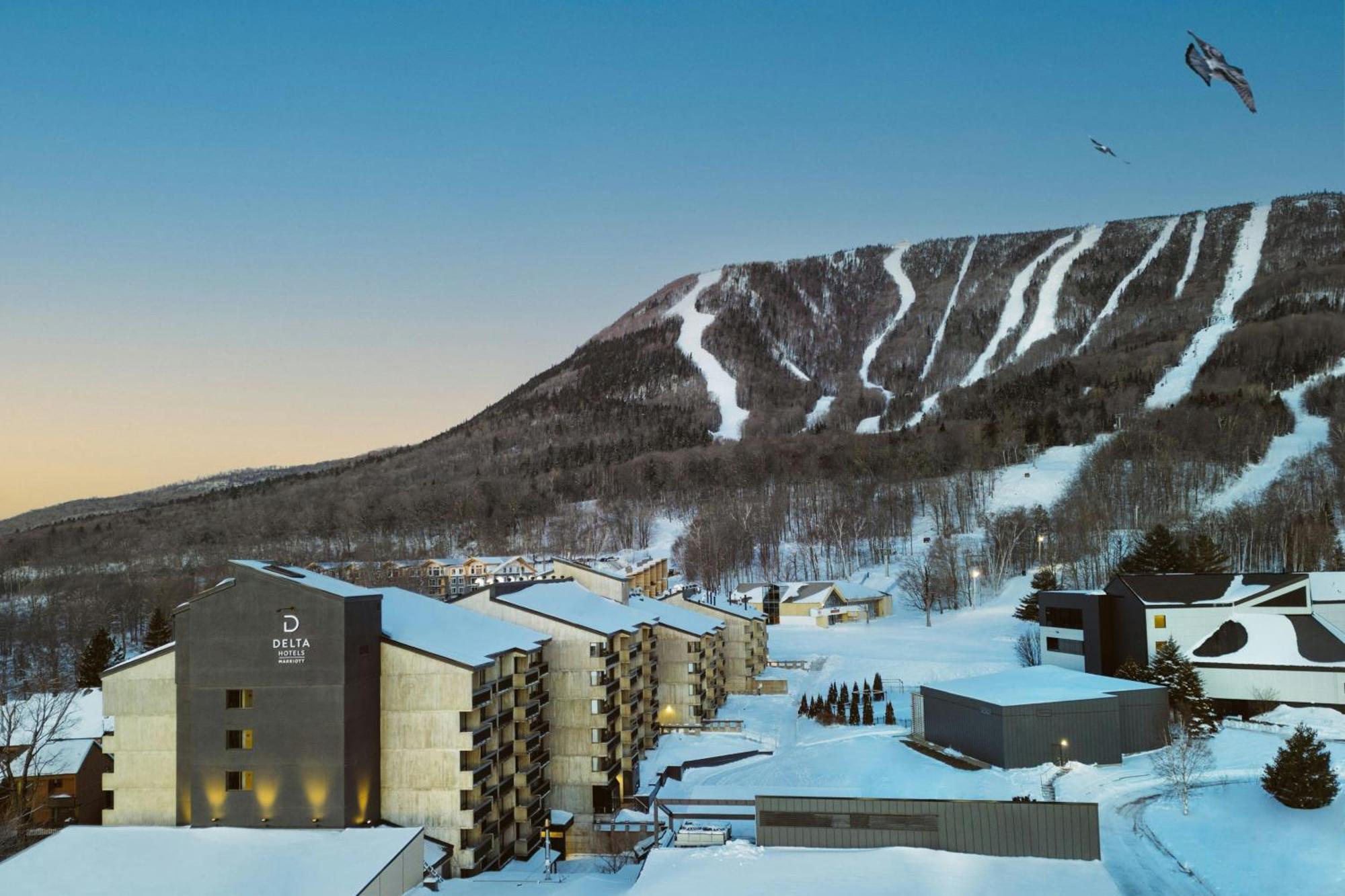 Delta Hotels By Marriott Mont Sainte-Anne, Resort & Convention Center Beaupré Extérieur photo